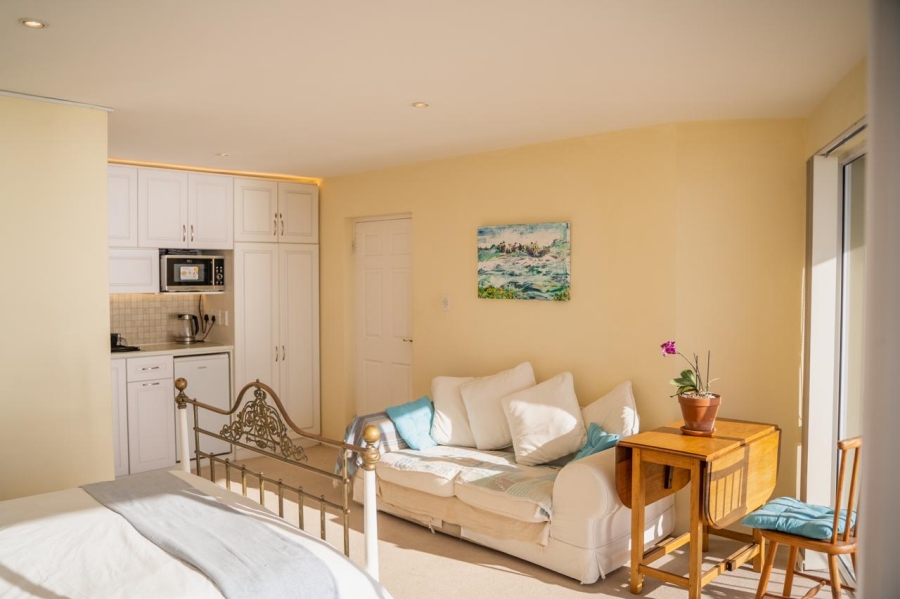 To Let 1 Bedroom Property for Rent in Glencairn Western Cape